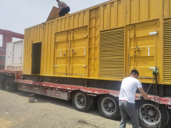 华蓥除了负载情况和发动机维护，还有哪些因素会影响 200kw 柴油发电机的油耗？